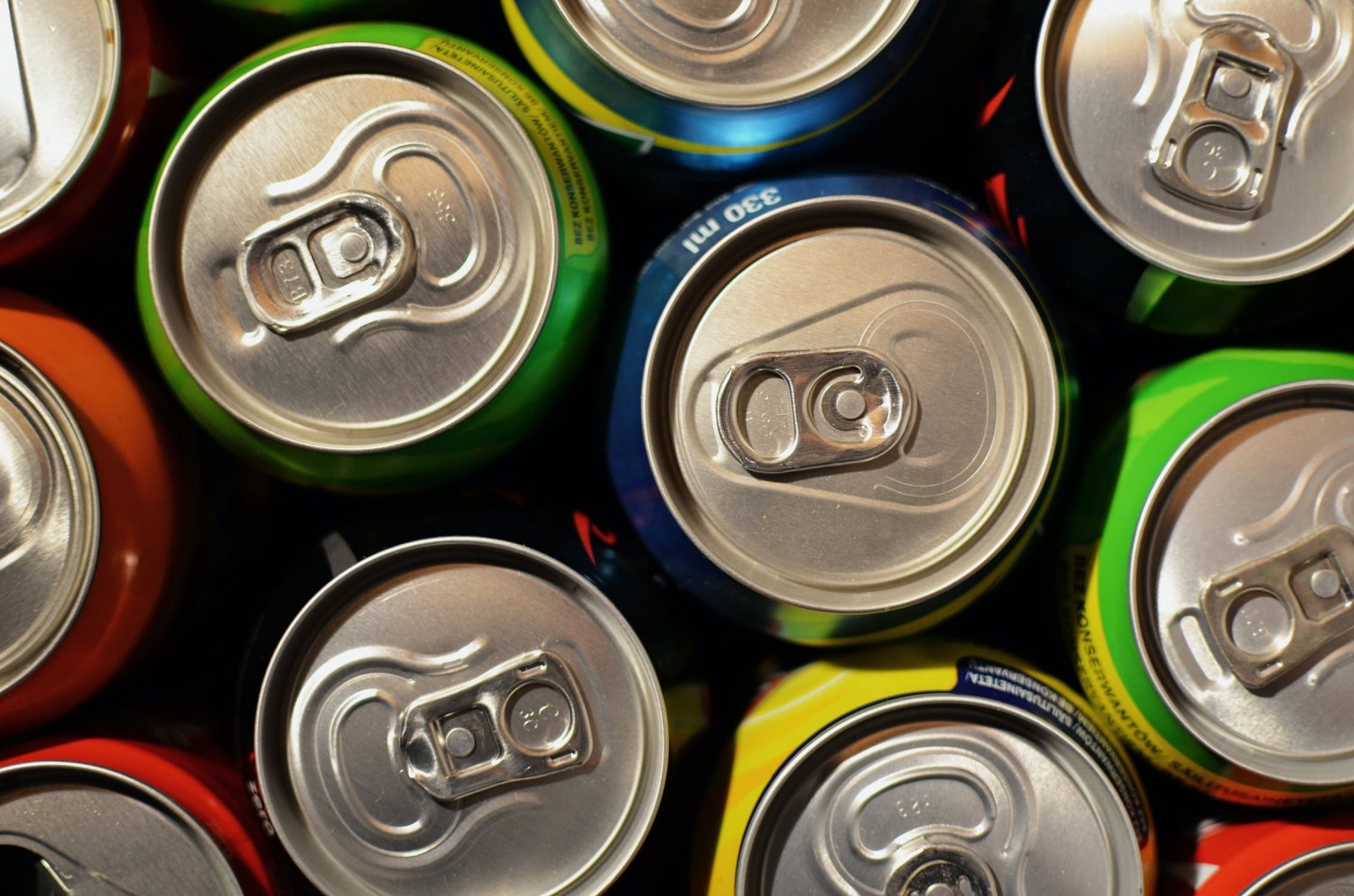 drinks-supermarket-cans-beverage